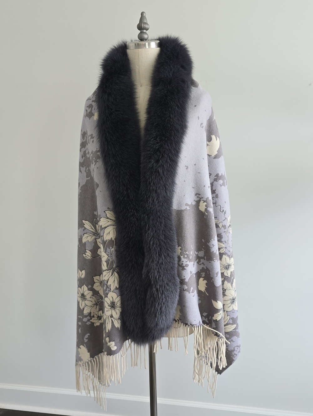 Wolfie Luxury Gray Floral Shawl with Fox Fur Trim